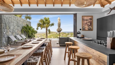 Kitchen & Dining Area: Fully equipped with bar, electric oven, gas stove, dishwasher, fridge and fre
