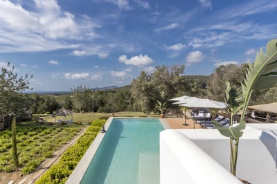 Luxury Villa Photo #4