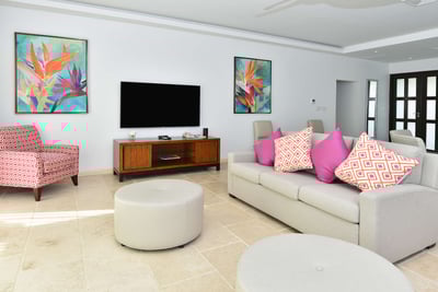 Luxury Villa Photo #18