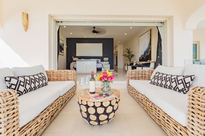 Luxury Villa Photo #20