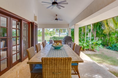 Luxury Villa Photo #17