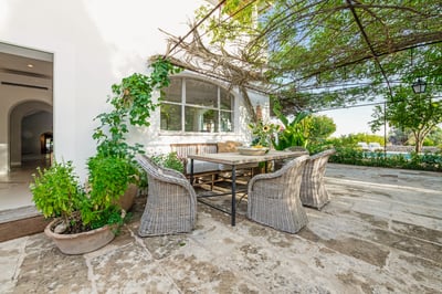 Luxury Villa Photo #11