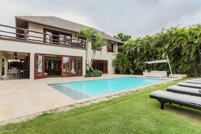 Luxury Villa Photo #6