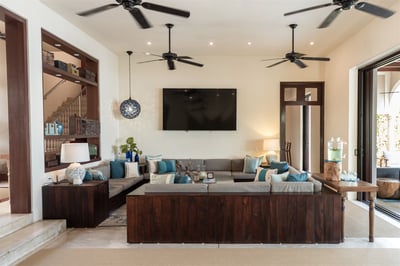 Luxury Villa Photo #16