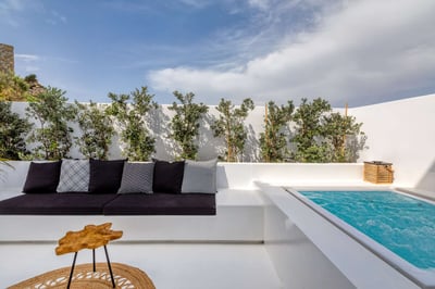 Luxury Villa Photo #3