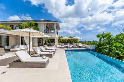 Luxury Villa Photo #3