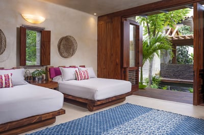 Luxury Villa Photo #23