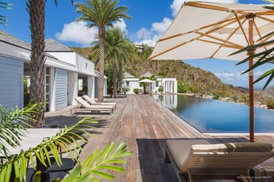 Luxury Villa Photo #3