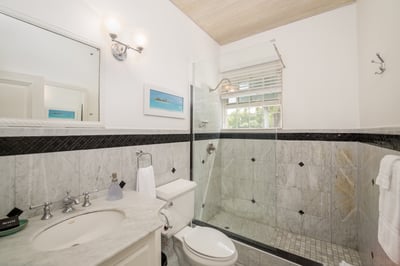 Luxury Villa Photo #19