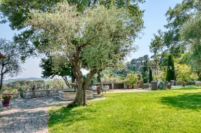 Luxury Villa Photo #2