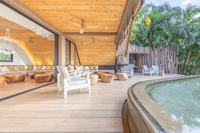 Luxury Villa Photo #9