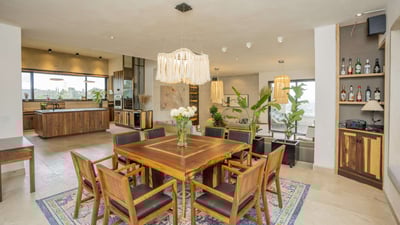 Luxury Villa Photo #27