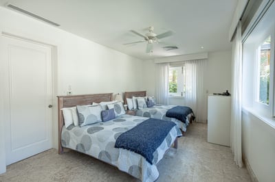 Luxury Villa Photo #41