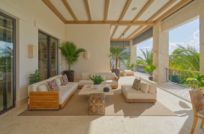Luxury Villa Photo #14