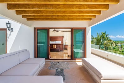 Luxury Villa Photo #64