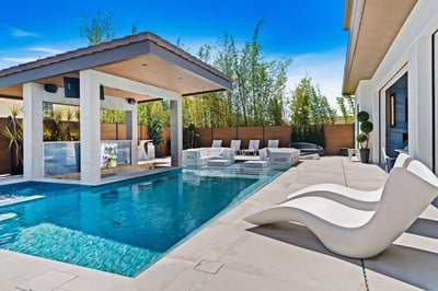 Luxury Villa Photo #9