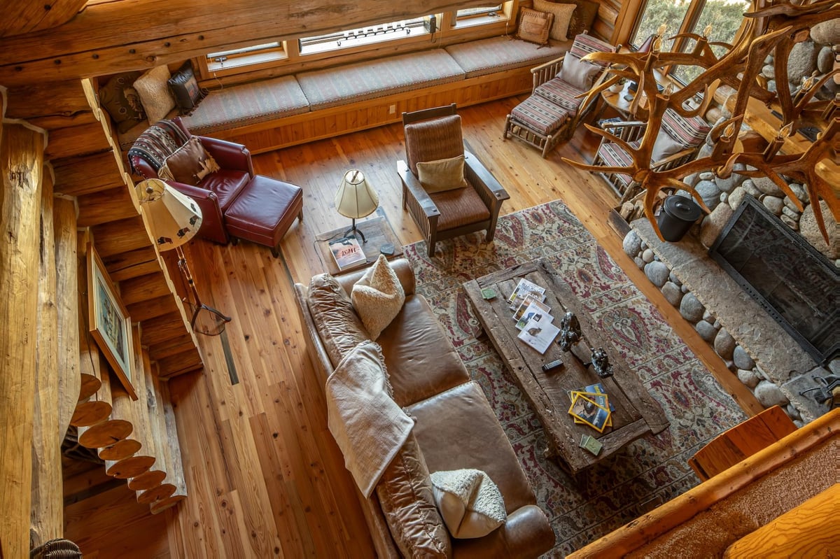 Huckleberry Hideaway