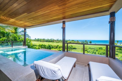Luxury Villa Photo #3