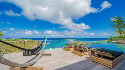 Luxury Villa Photo #10