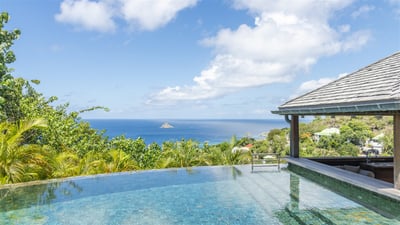 Luxury Villa Photo #6