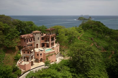 Luxury Villa Photo #40