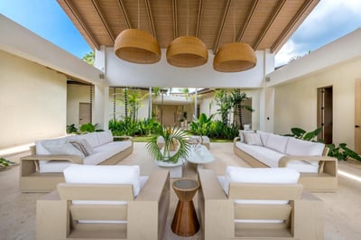 Luxury Villa Photo #9