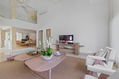 Luxury Villa Photo #14