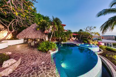 Luxury Villa Photo #6