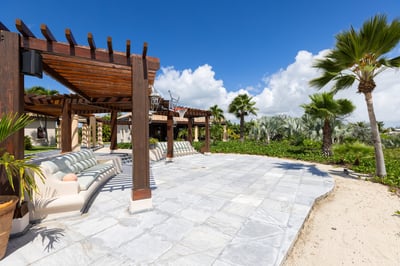 Luxury Villa Photo #12