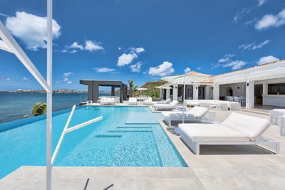 Luxury Villa Photo #4