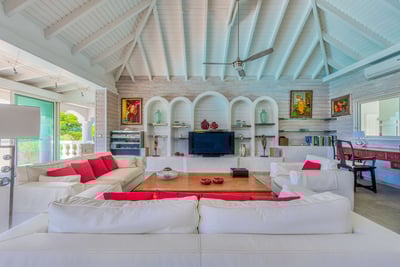 Luxury Villa Photo #26