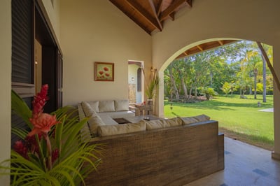 Luxury Villa Photo #13