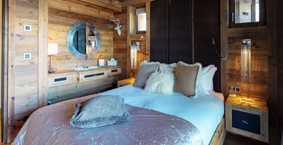 Luxury Villa Photo #15