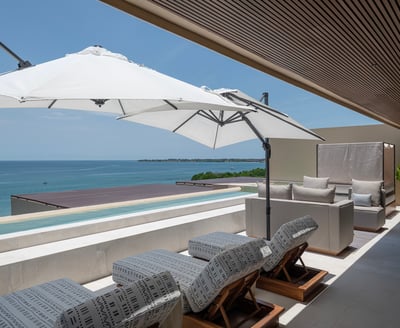 Luxury Villa Photo #2