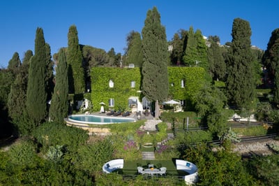 Luxury Villa Photo #4
