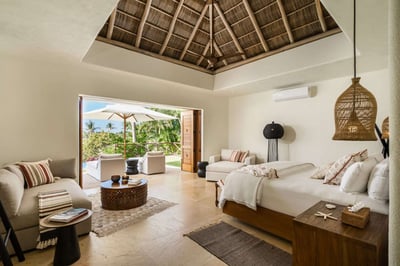 Luxury Villa Photo #27