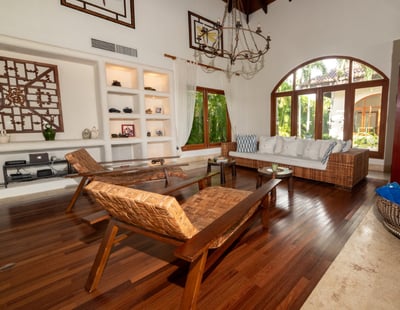 Luxury Villa Photo #17