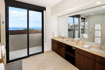Luxury Villa Photo #37