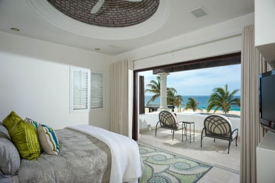Luxury Villa Photo #21