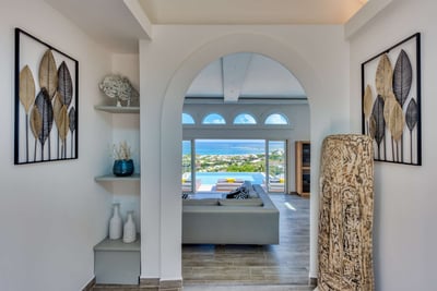 Luxury Villa Photo #10
