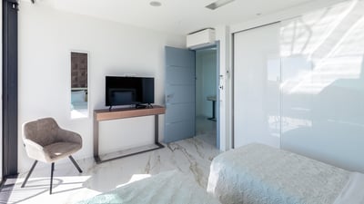 Luxury Villa Photo #26