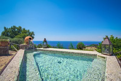Luxury Villa Photo #6