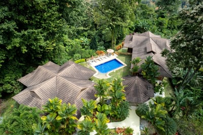 Luxury Villa Photo #3