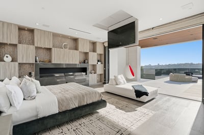 Luxury Villa Photo #37