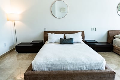 Luxury Villa Photo #30