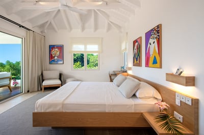 Luxury Villa Photo #37