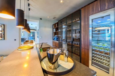 Luxury Villa Photo #9