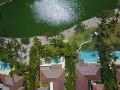 Luxury Villa Photo #43