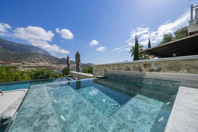 Luxury Villa Photo #8