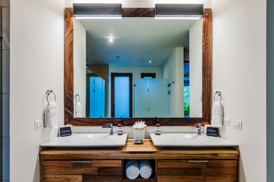 Luxury Villa Photo #30